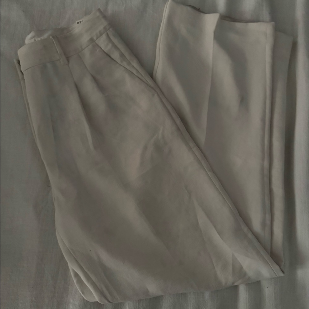 Aritzia Effortless Pant